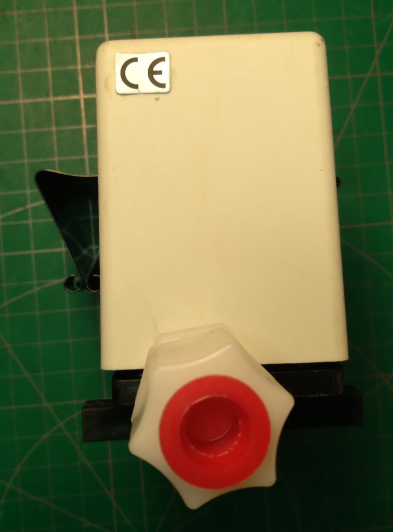 Omega Engineering FLR1012-D Liquid Flow Sensor with Display, 0.5-5 L/min