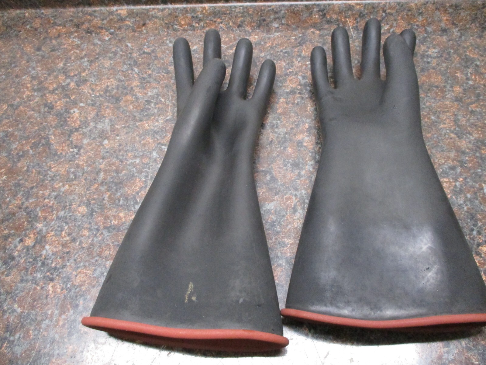 Novax Salisbury D120 Size 9 Lineman Rubber Insulating Gloves Class 1 1 7500V