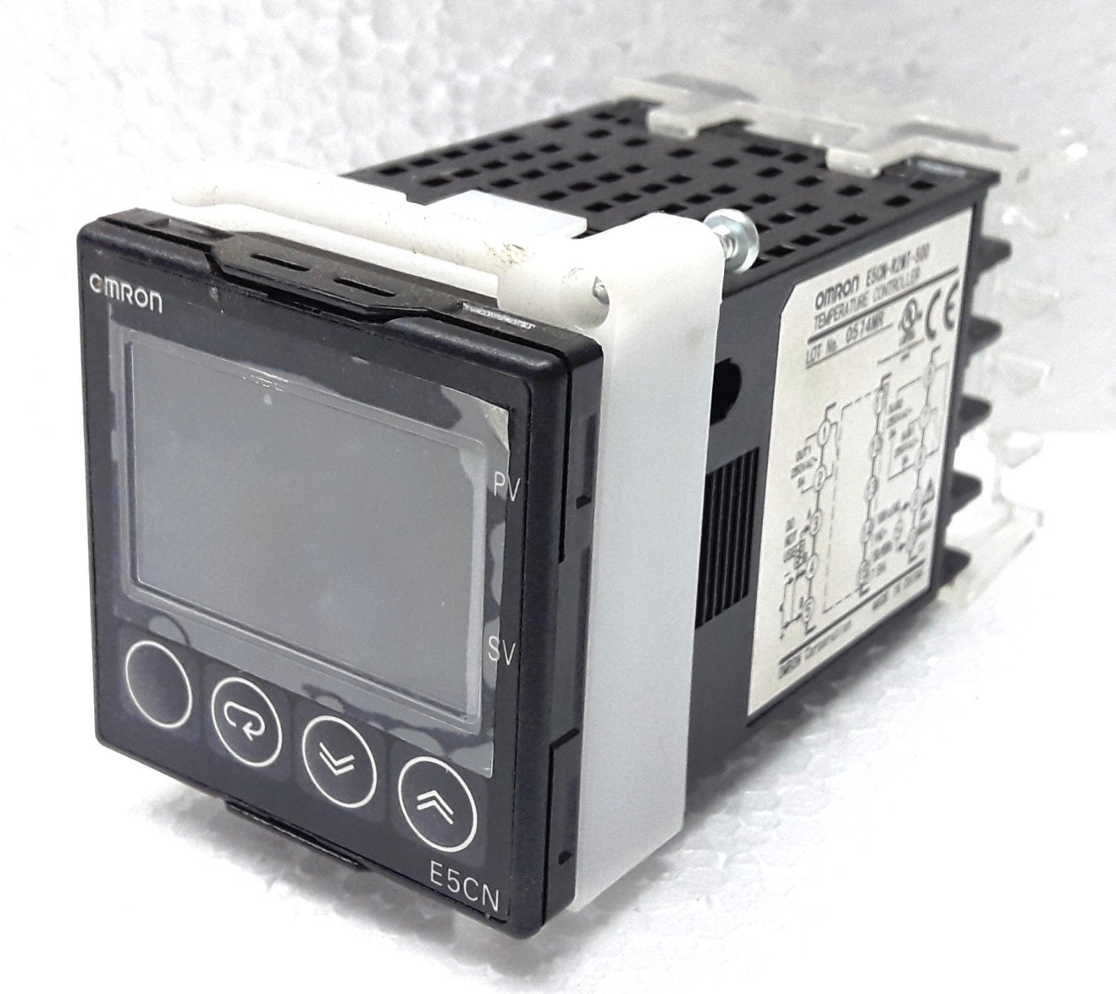 Omron E5CN-R2MT-500 Temperature Controller New One Free Shipping E5CNR2MT500