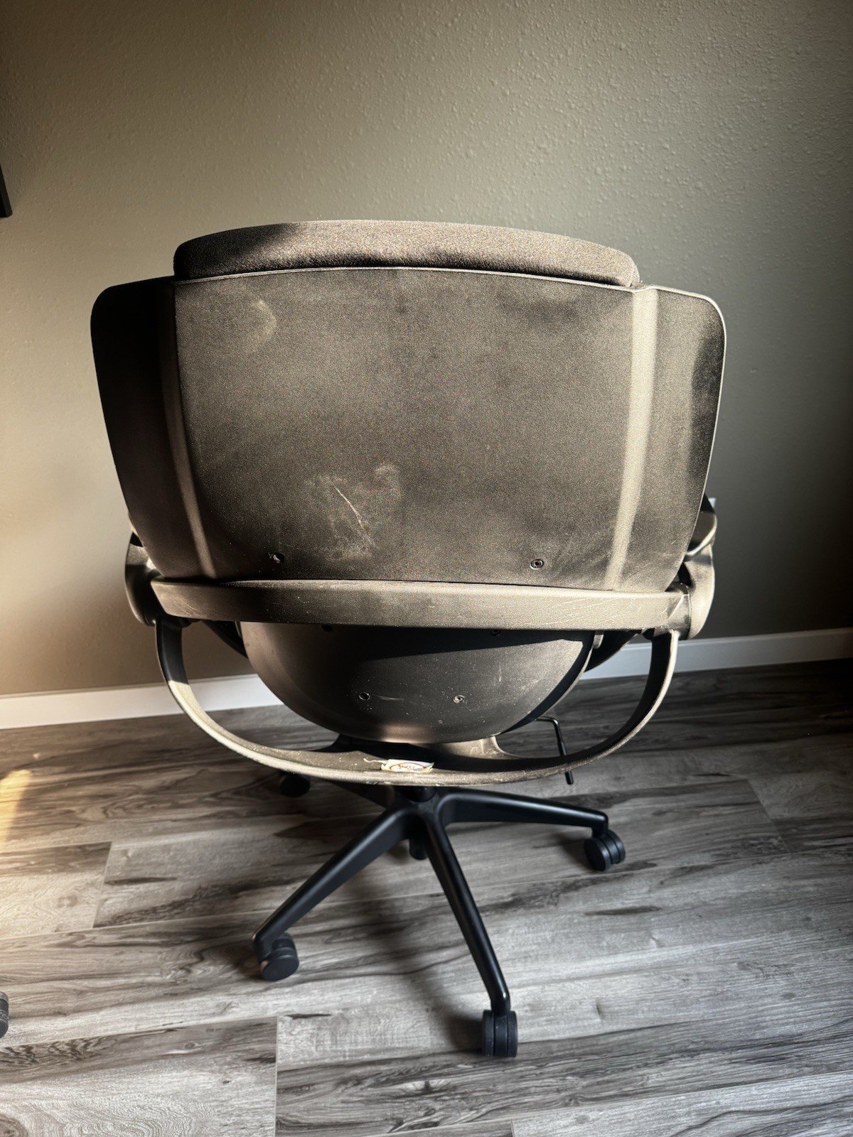 All33 BackStrong C1 Task Chair