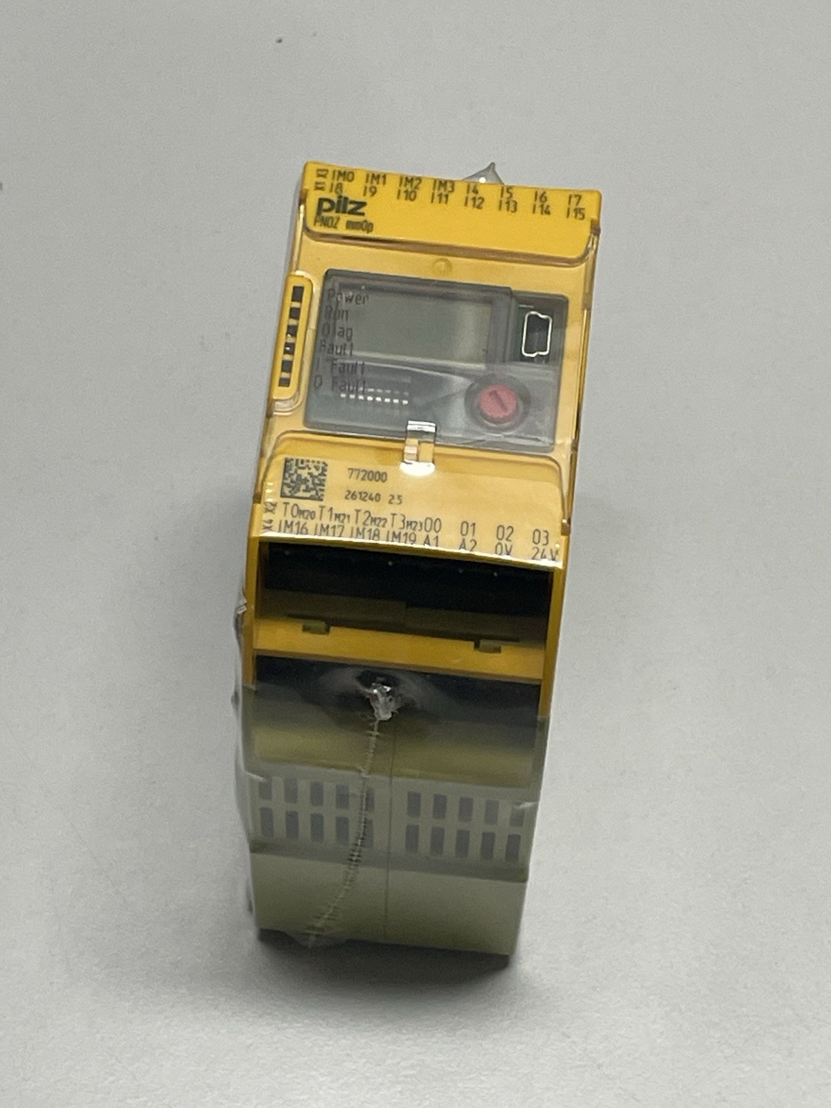 Mushroom / SAFETY CONTROL RELAY / PNOZ mm0p / ID No.: 772000