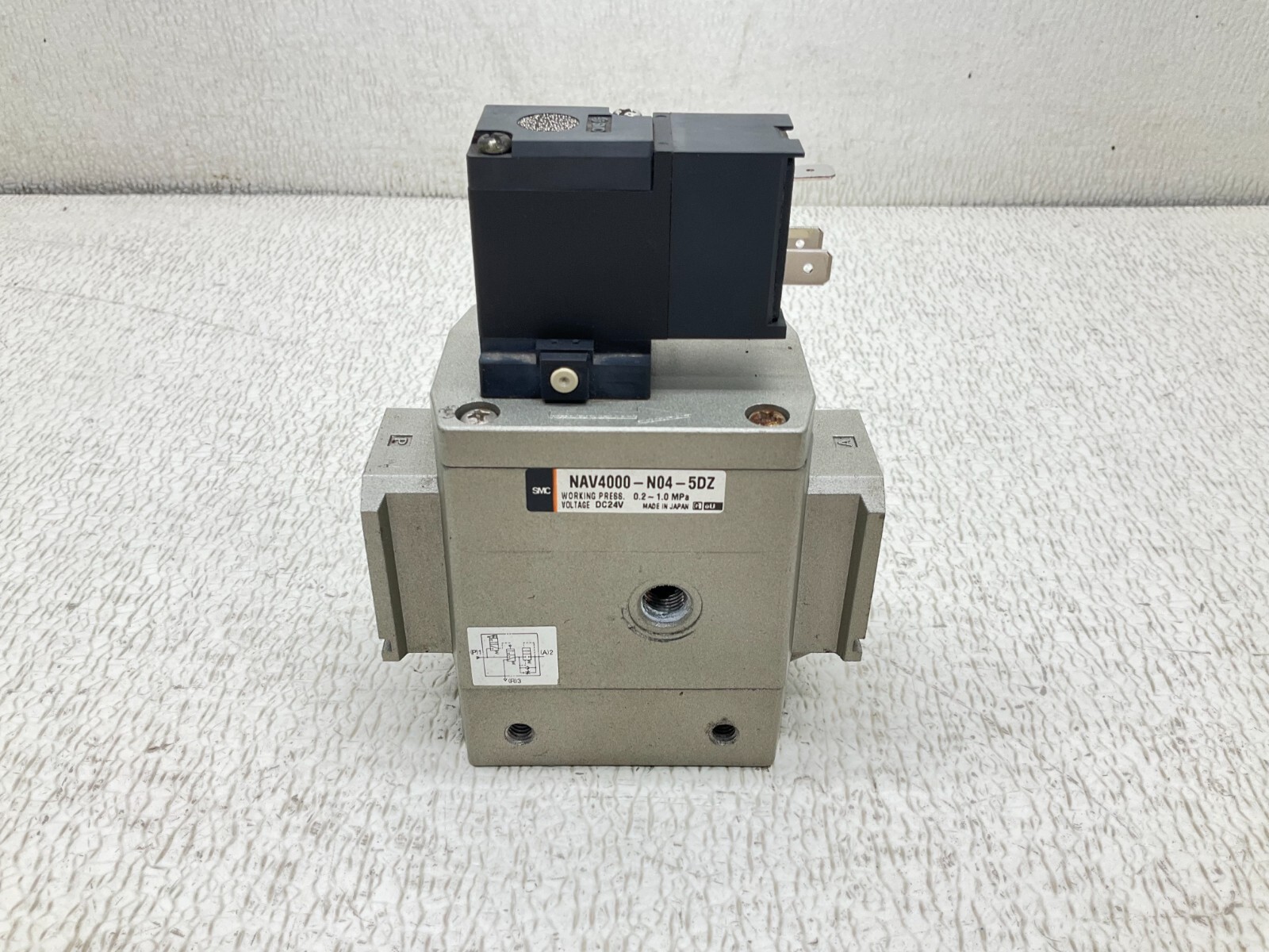 SMC NAV4000-N04-5DZ Soft Start Valve 21-26 VDC NAV4000N045DZ (TSC)