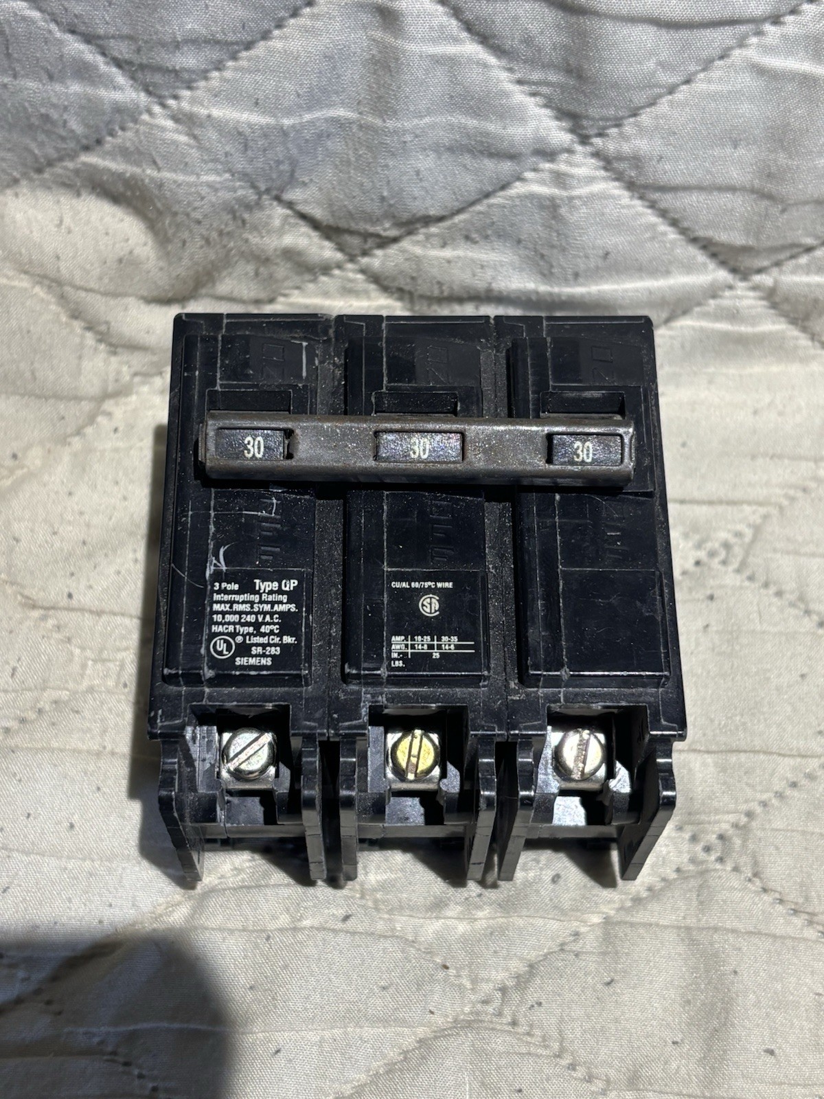 Siemens, Q330, Circuit Breaker, 30 Amps, 3 Poles, 240 V READ INFO SHIPS FREE