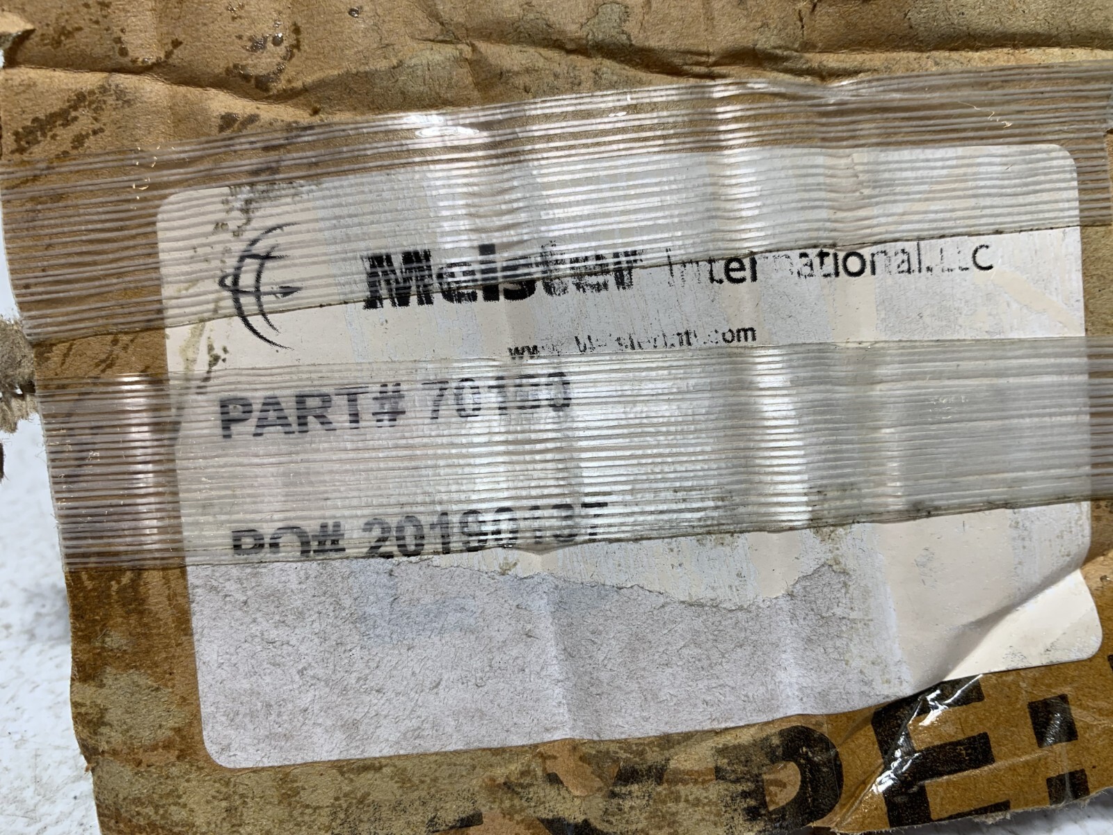 Meister International 70190 Porcelain Bus Insulator 7.5kV 3.5″ Dia. x 3.5″ Tall