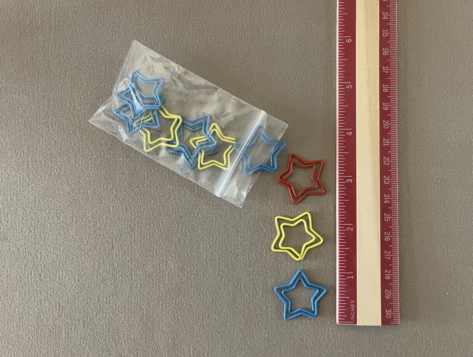 Pack Of 10 Multi-Color “Stars” Plastic Coated Paperclips By JAM~1” X 1”, New
