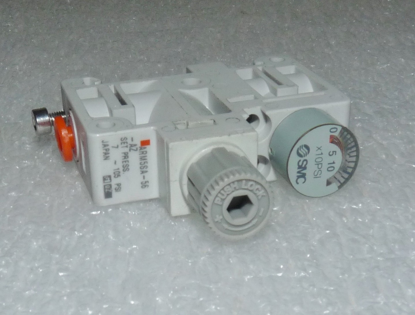 SMC ARM5SA-56-AZ REGULATOR SINGLE TYPE UNIT DIRECT MOUNT PRESSURE GAUGE