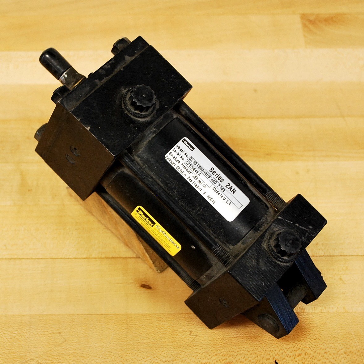Parker 02.50 CBB2ANUS14AC 2.500 Pneumatic Cylinder, 2 1/2″ Bore 2 1/2″ stroke