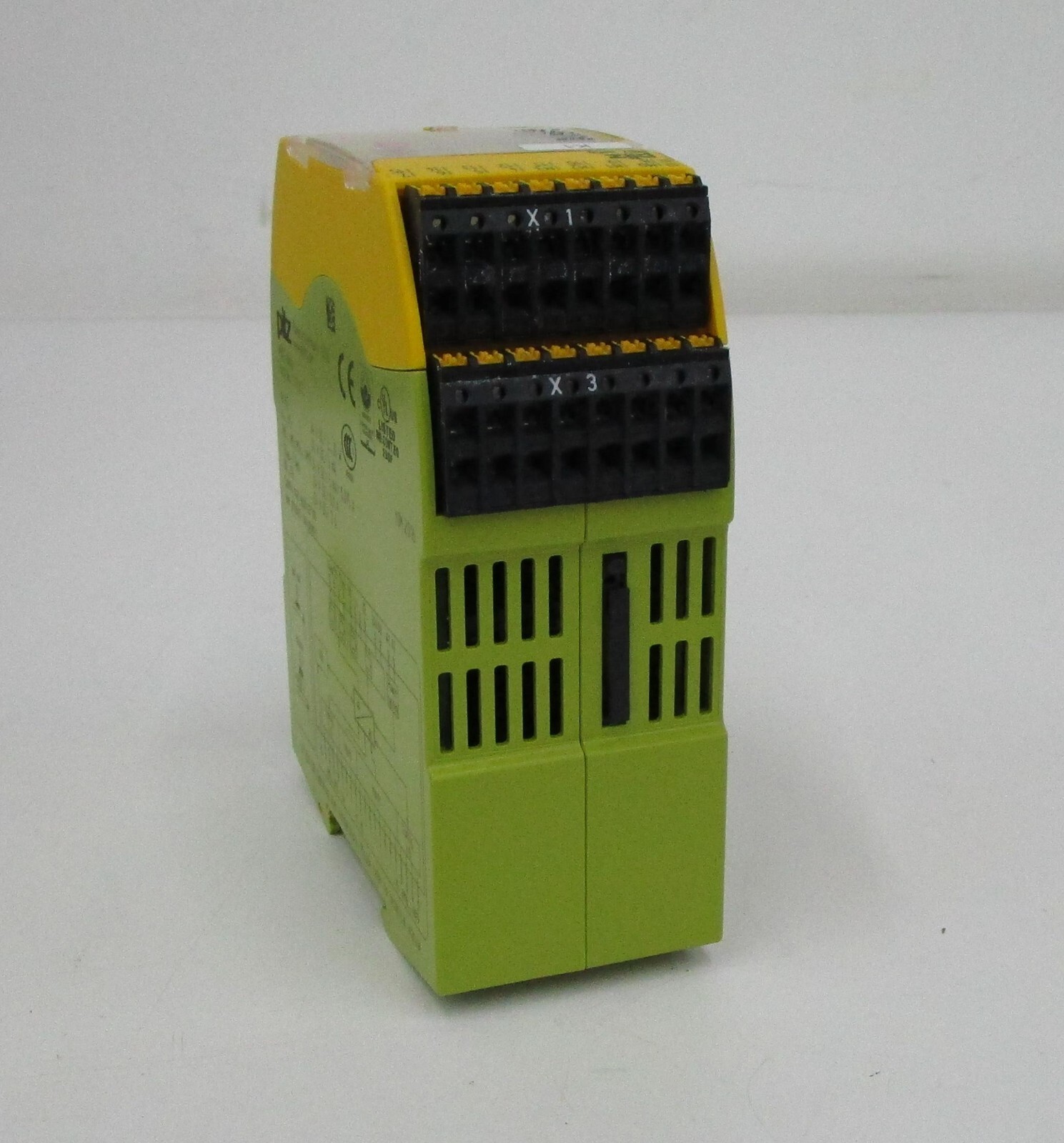 Pilz PNOZ mm0p Ident. No.: 772000