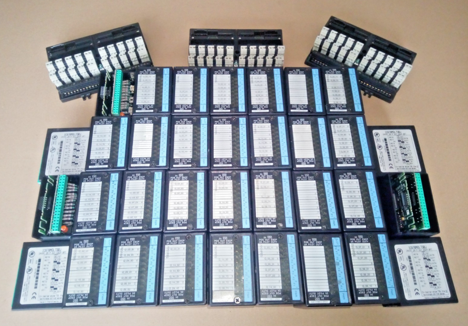 GE FANUC IC670MDL730J Input Module 24VDC 2A P OUT ESCP 8PT 44A731468 Control VA