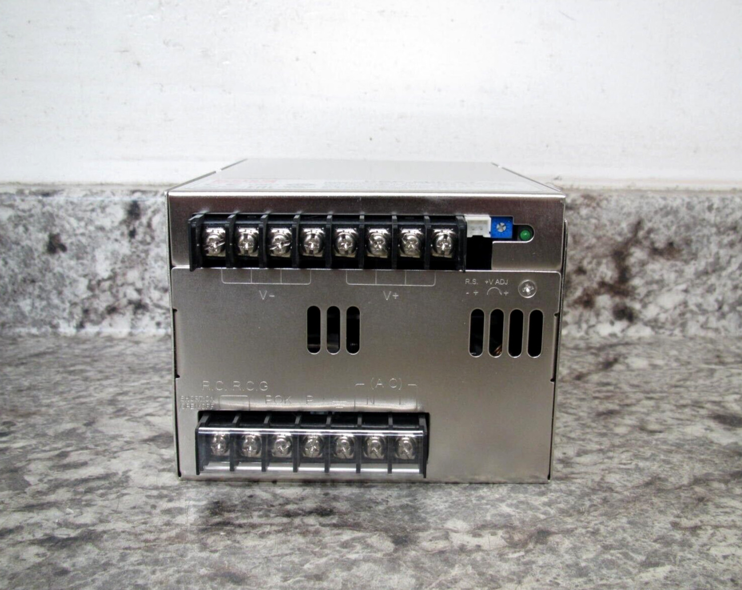 Mean Well PSP-600-27 100-240VAC 8.2A / +27V 22.2A 600W Switching Power Supply