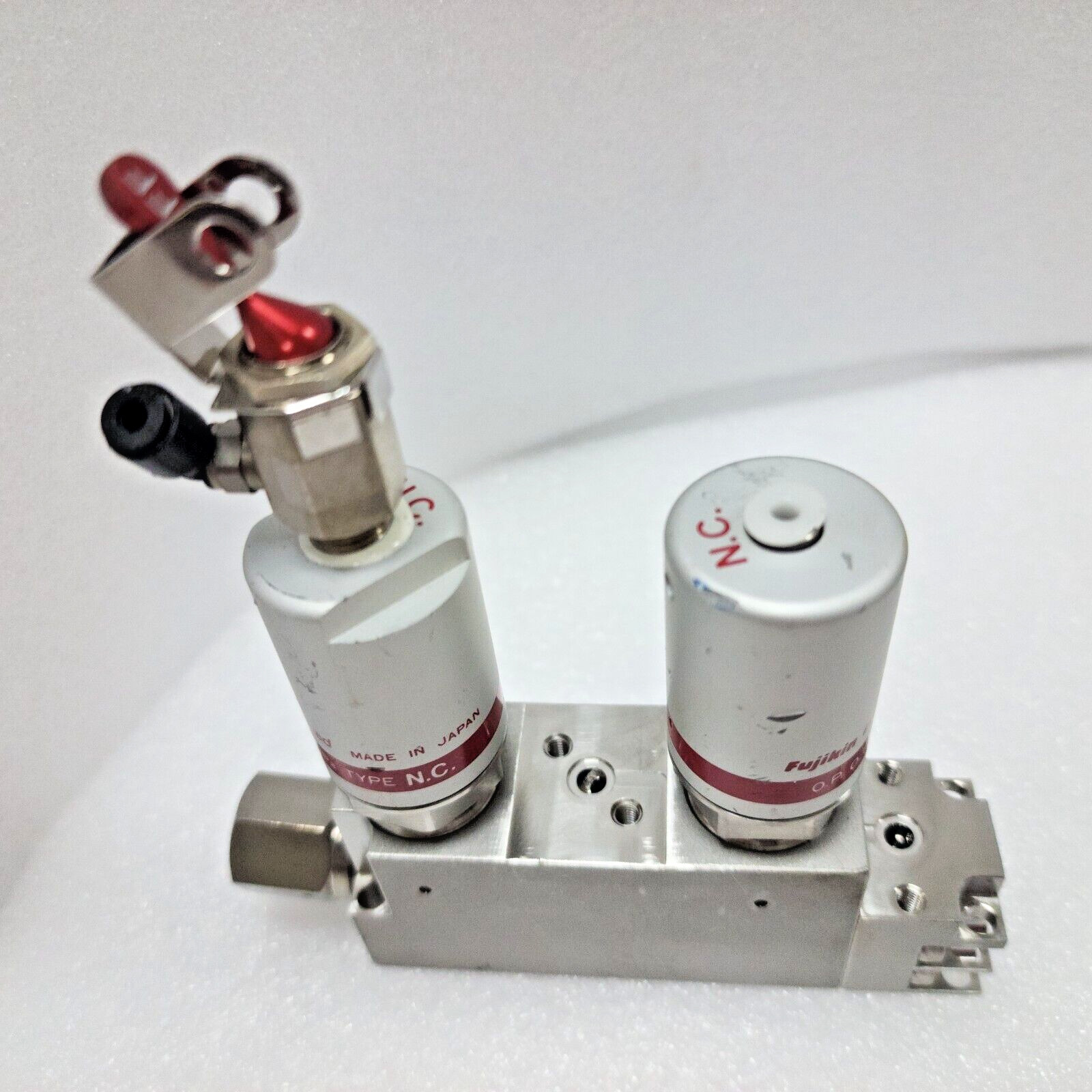 Fujikin 0.5-0.6MPa,Type N.C., C No. 477945 Valve Assembly,Used,Jp +97138