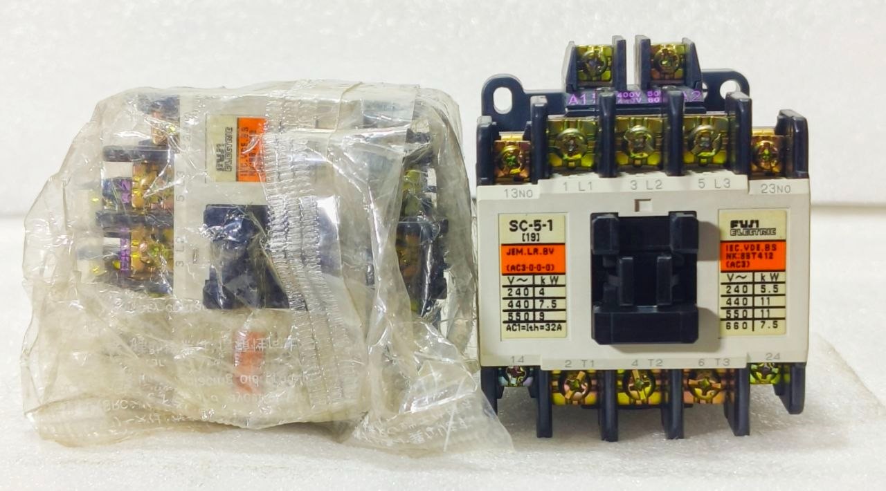 NEW🆕 FUJI ELECTRIC SC-5-1 MAGNETIC CONTACTOR 3-POLE 32A AC1 11KW 440V FREE SHIP