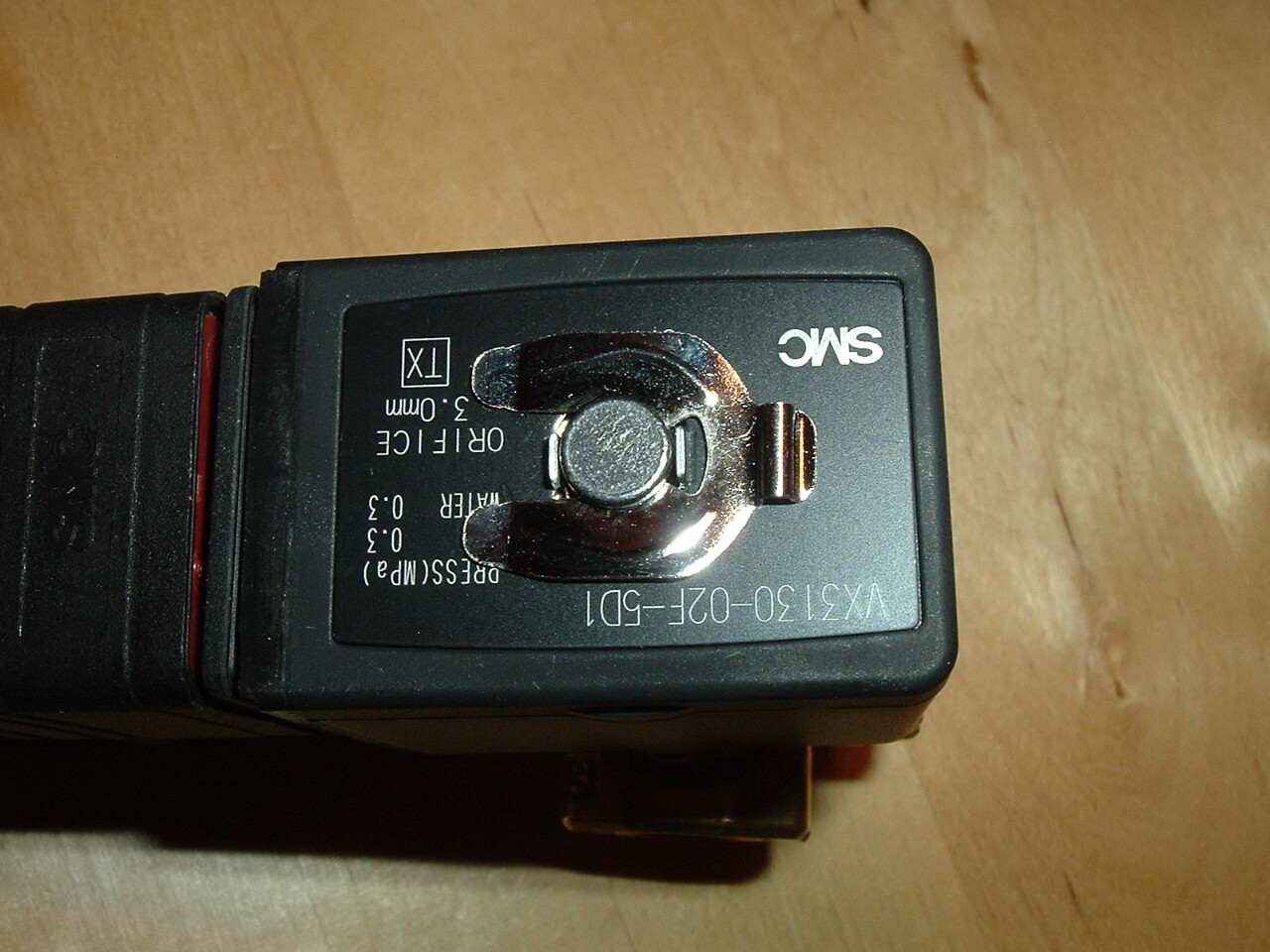 NEW! SMC VX3130-02F-5D1 Direct Operated 3-Port Solenoid Valve, 24VDC 1/4″ 0.3MPa