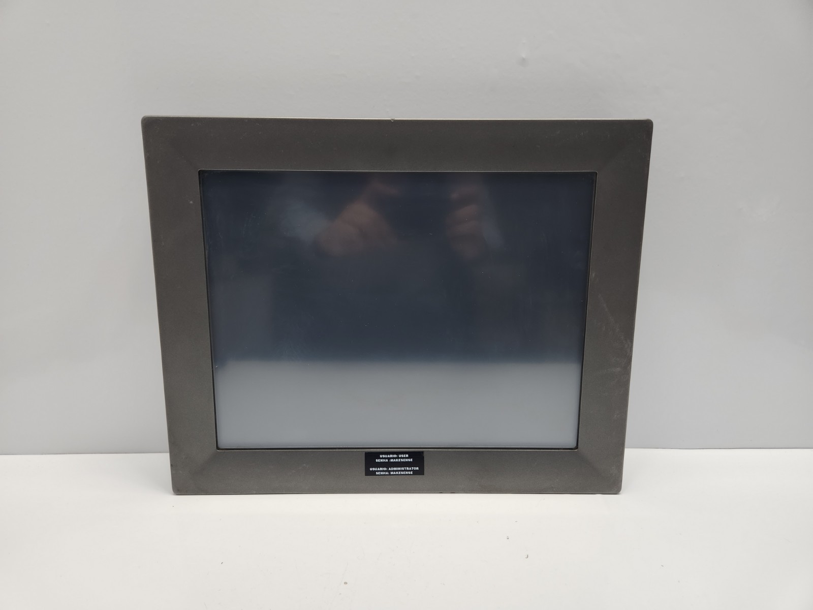 ADVANTECH FPM-2150G INDUSTRIAL MONITOR FPM-2150G-R3AE