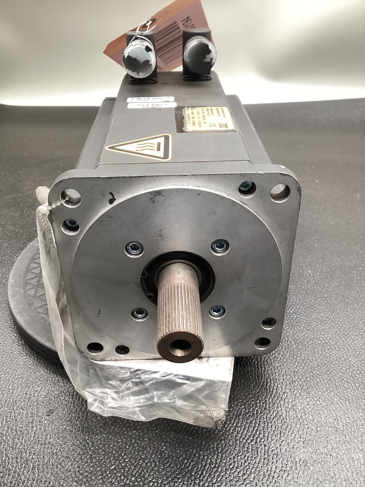 KUKA KK55Y-YYYY-030 3.77kW 600V AC Servo Motor 3000RPM USED
