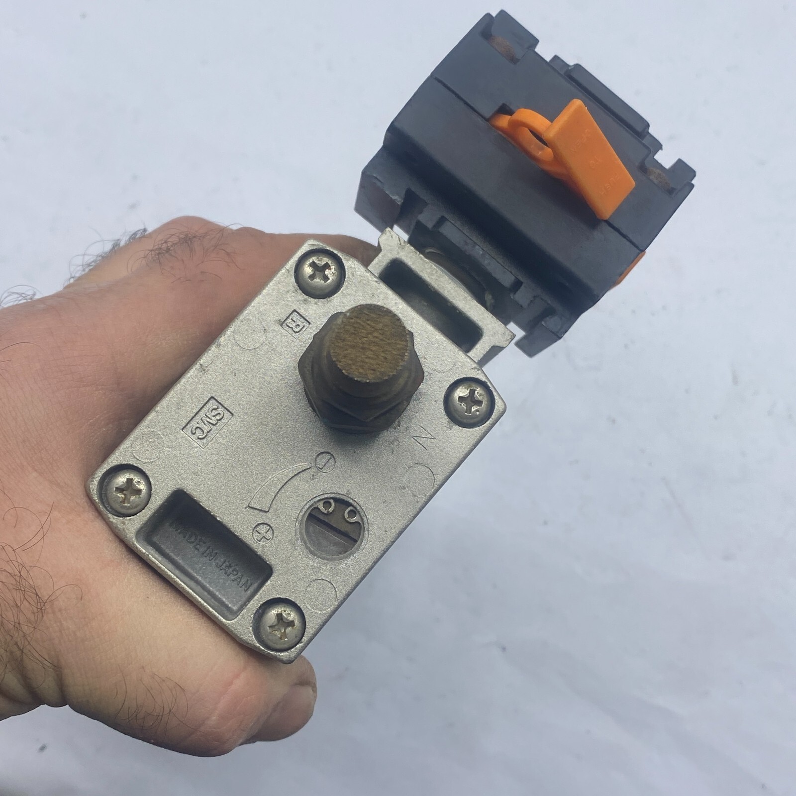 SMC NAV4000-N04-5DZB SOLENOID VALVE SOFT START W/WILKERSON V18-04-0000 VALVE 🎯