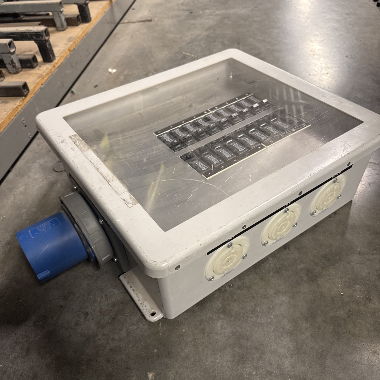 100AMP Temporary Distribution Panel (18 Circuits At 20 Amps Each)