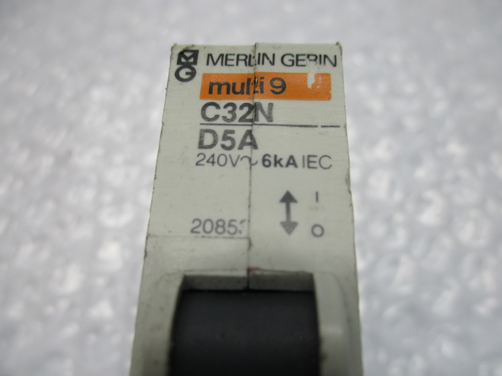 MERLIN GERIN 20853 C32N BREAKER 1POLE 5AMP NSNP