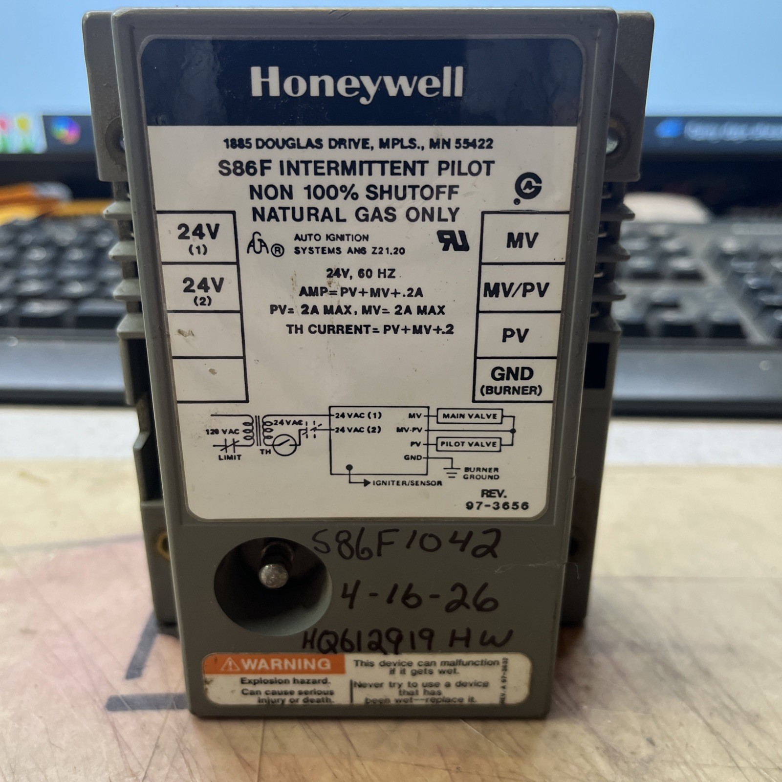 Honeywell S86F1042 Furnace Control Board (RA) HQ612919HW