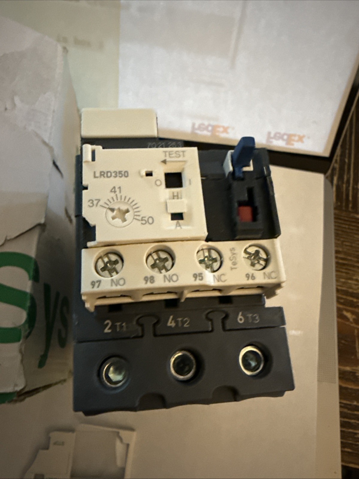 NEW OPEN PACKAGE Schneider Electric Contactor LRD350 **** See Photo