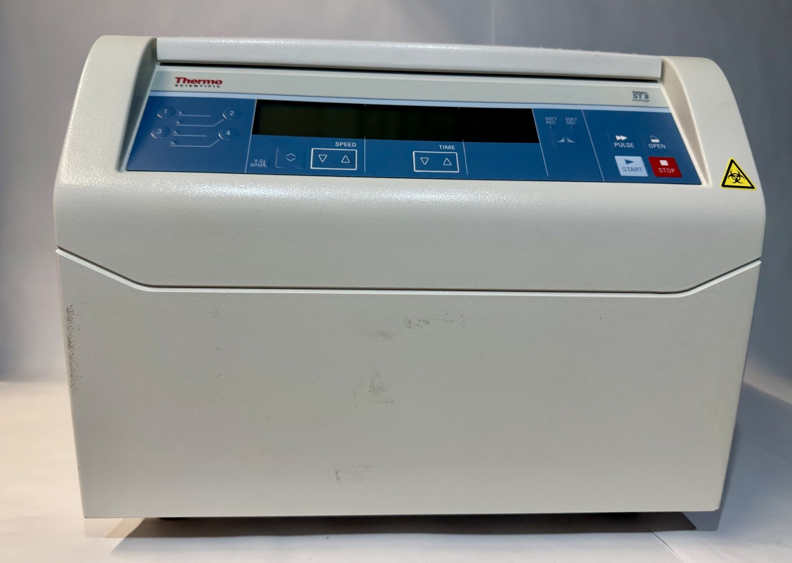 Thermo Scientific Sorvall ST 8 Centrifuge 75007200 Benchtop Lab w/ Rotor 120V