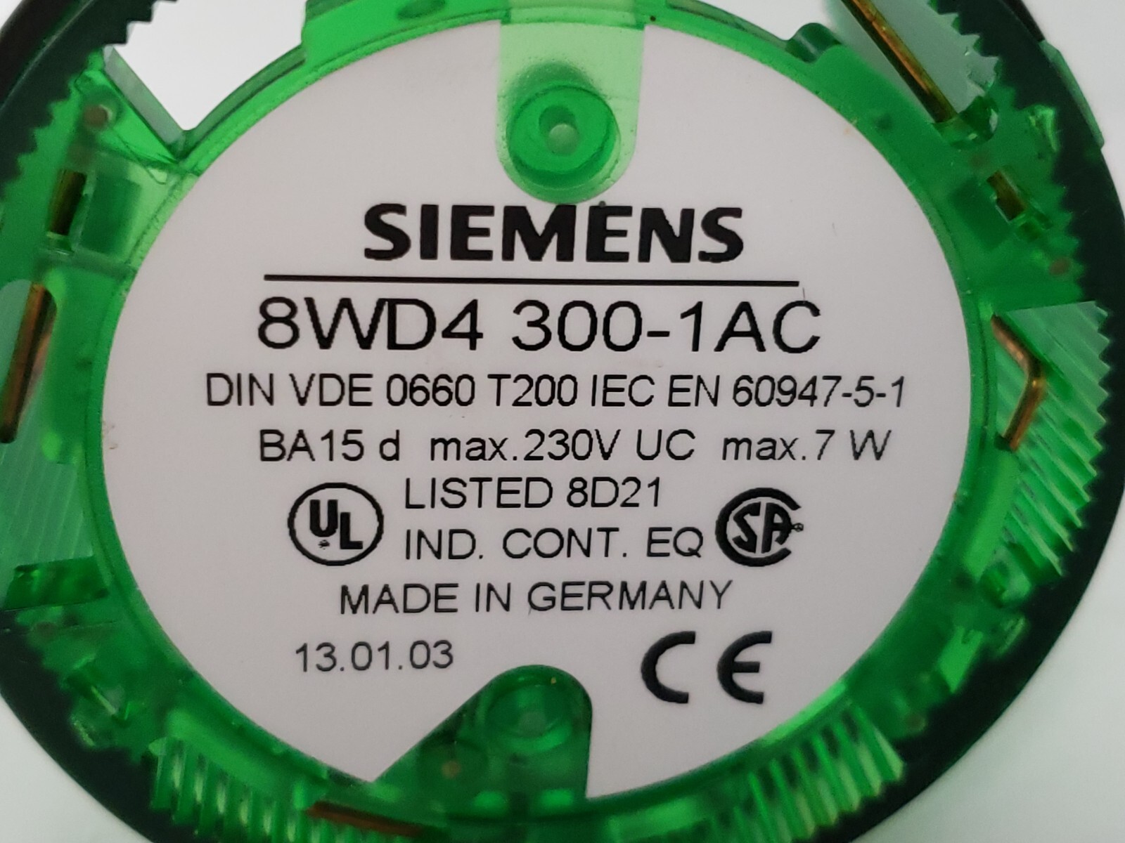 SIEMENS 8WD4300-1AC STACK LIGHT GREEN SIGNAL 230V AC 7 WATT W/O LIGHT NIB