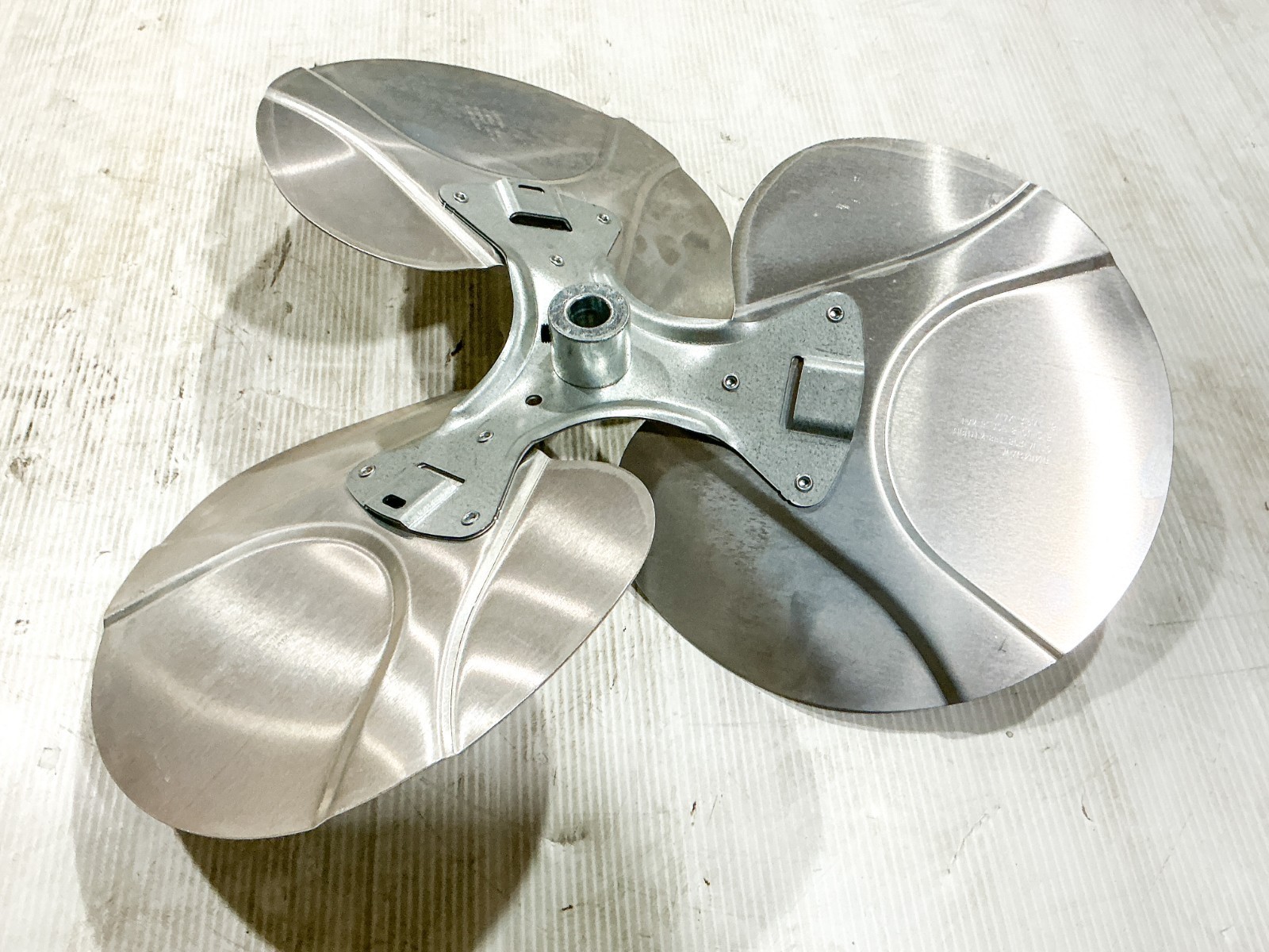 New Dayton 2C363 Fan Blade18” 1800RPM Max – No Box