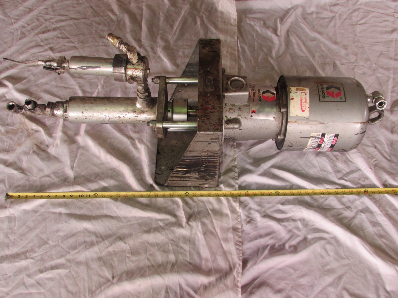 GRACO 230-983 SENATOR PUMP E92A SERIES 13-1 RATIO ***FAIR***