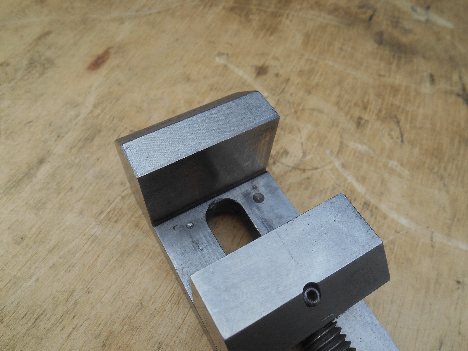 Machinist vise 1 15/16″ jaws, 6 1/4″OAL, 1 7/8″H