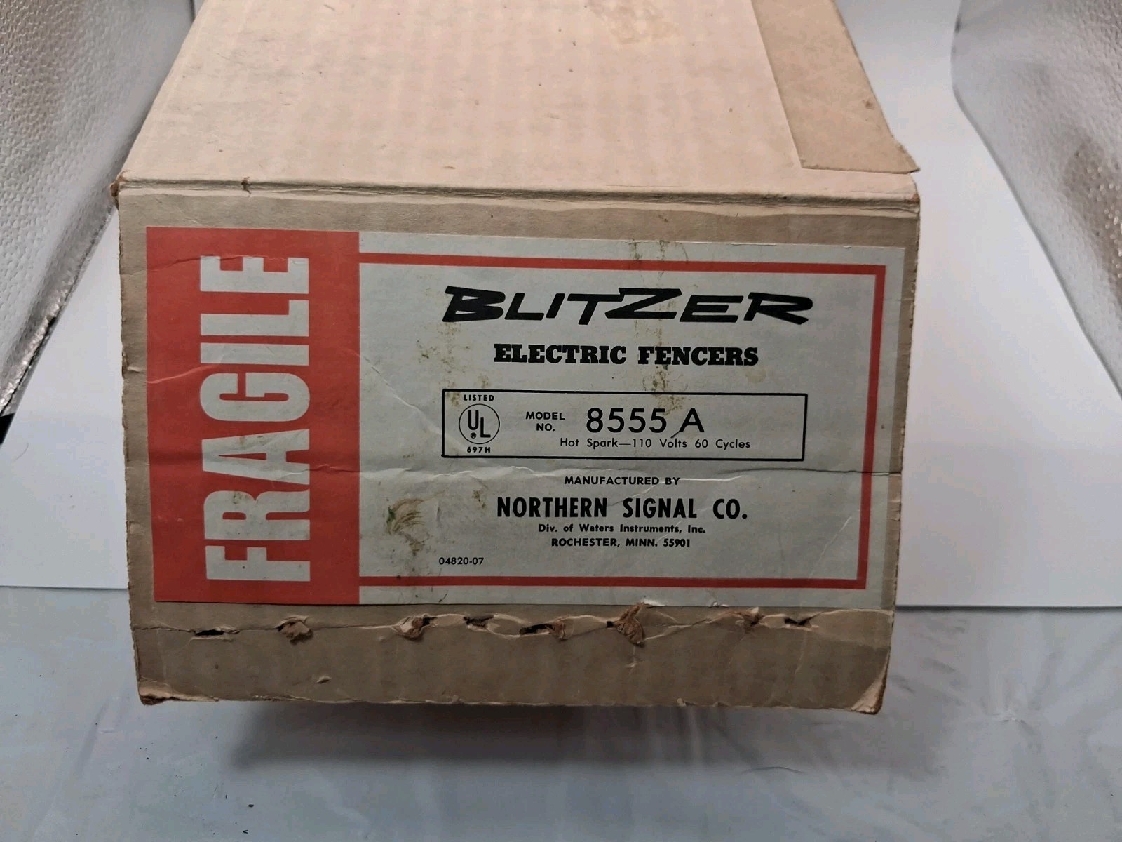 Vtg Blitzer Electric Fence Charger “Hot Spark” 8555A Working 20 Miles