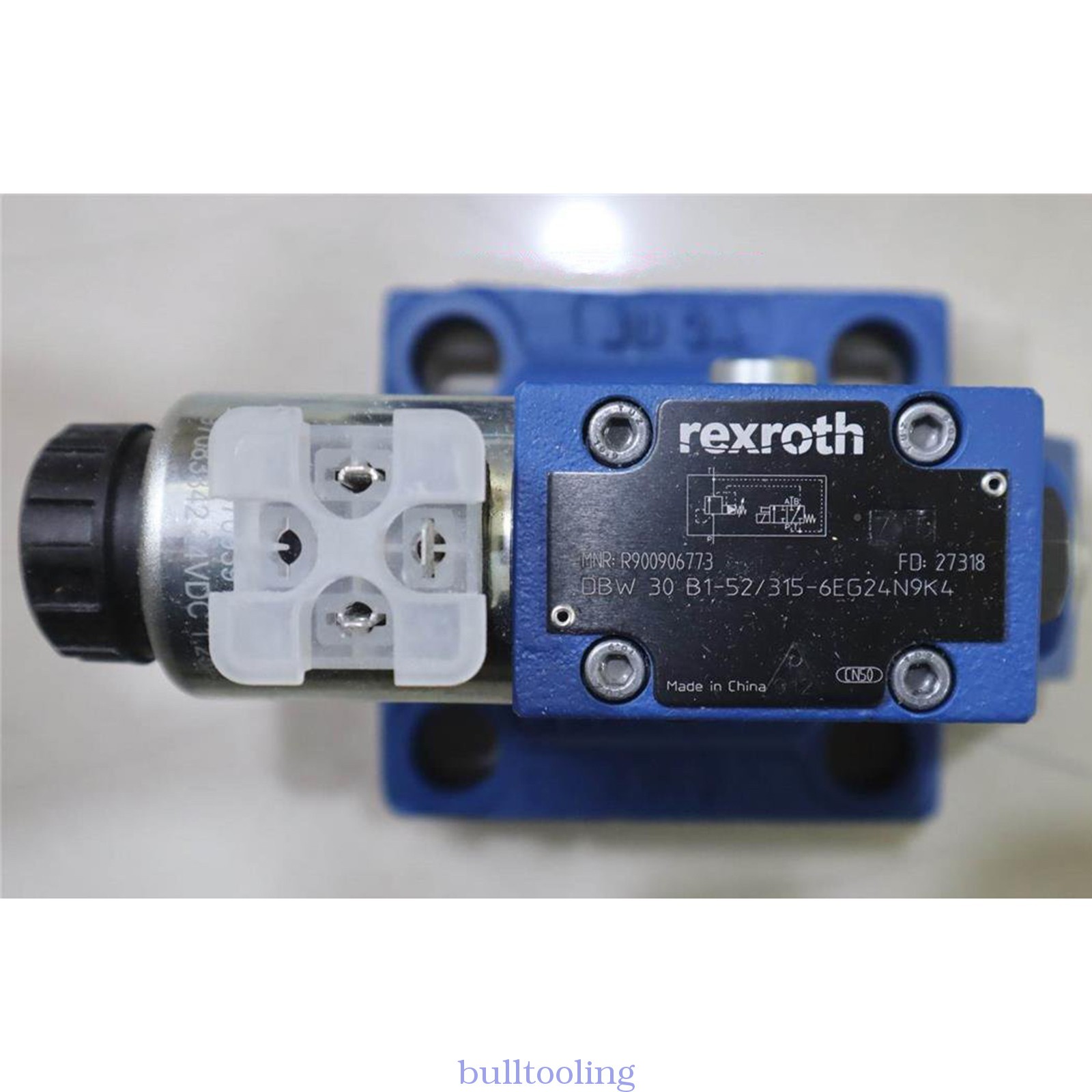 1piece New Rexroth R900906773 DBW30B1-52/315-6EG24N9K4 relief valve Free ship