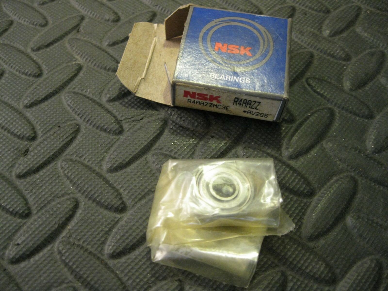 NSK R4AAZZ Bearing, 1/4″ x 3/4″ x 9/32″