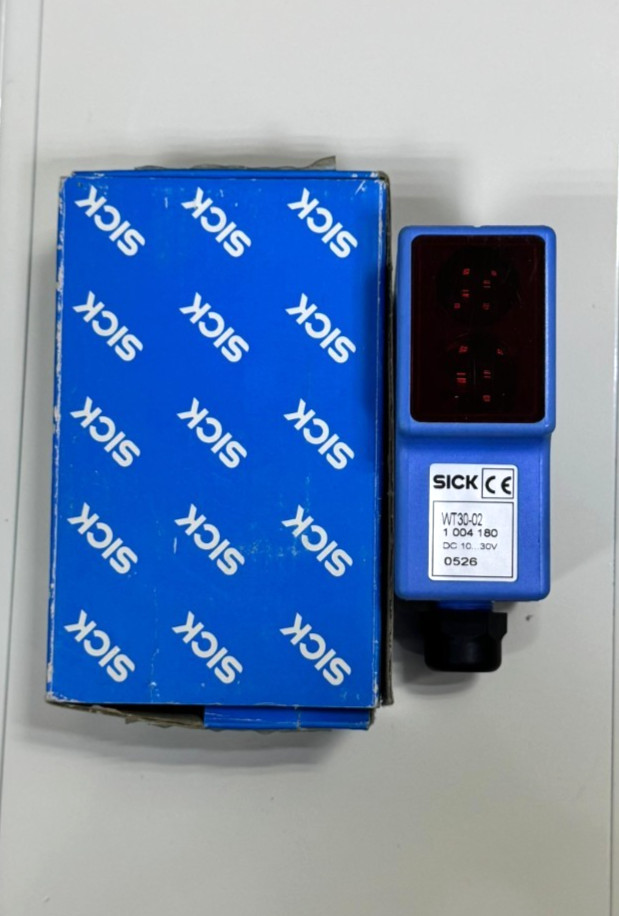 SICK | WT30-02 | Photoelectric Proximity Sensor | DC 10–30V