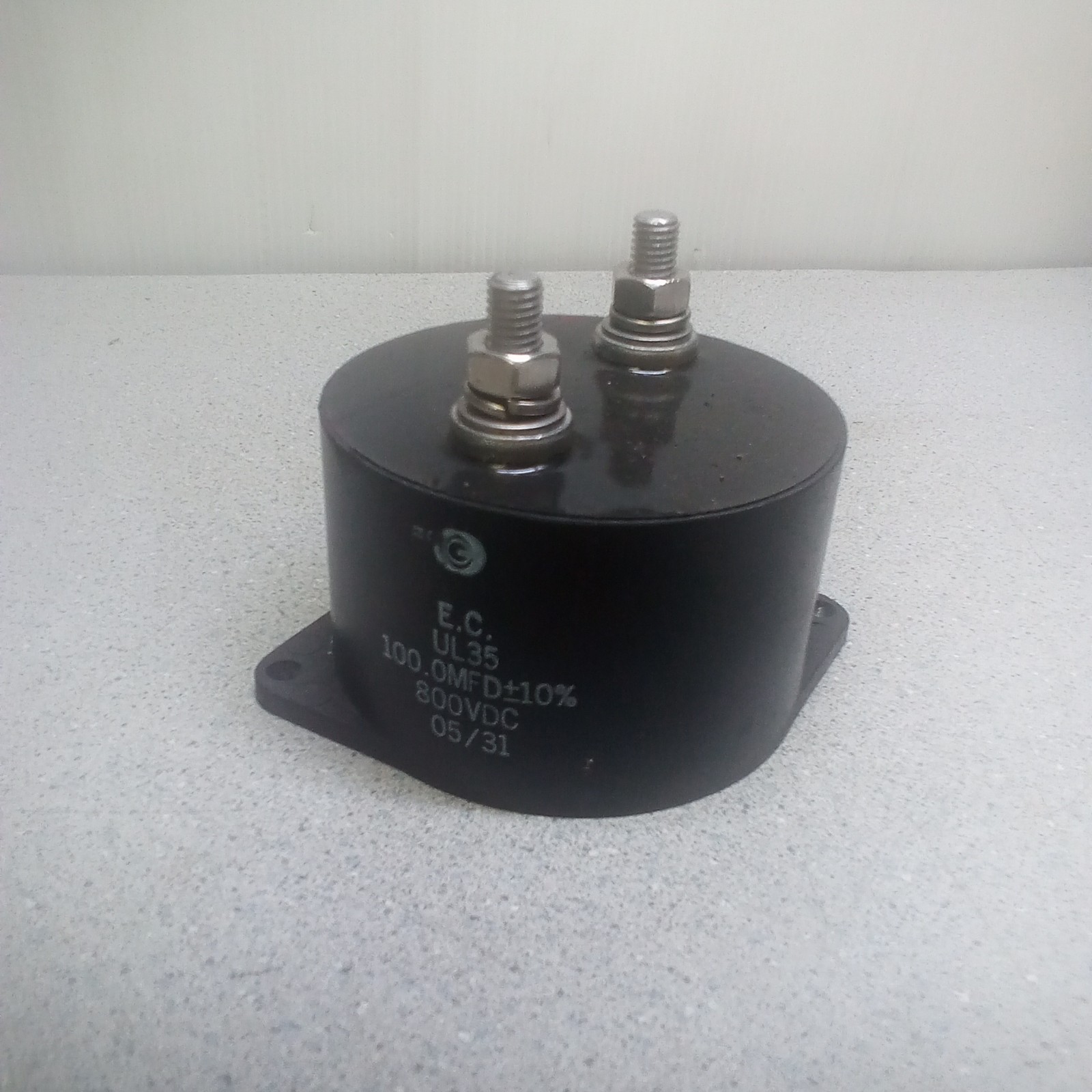 Electronic Concepts UL35 Capacitor 100.0MFD±10% 800VDC