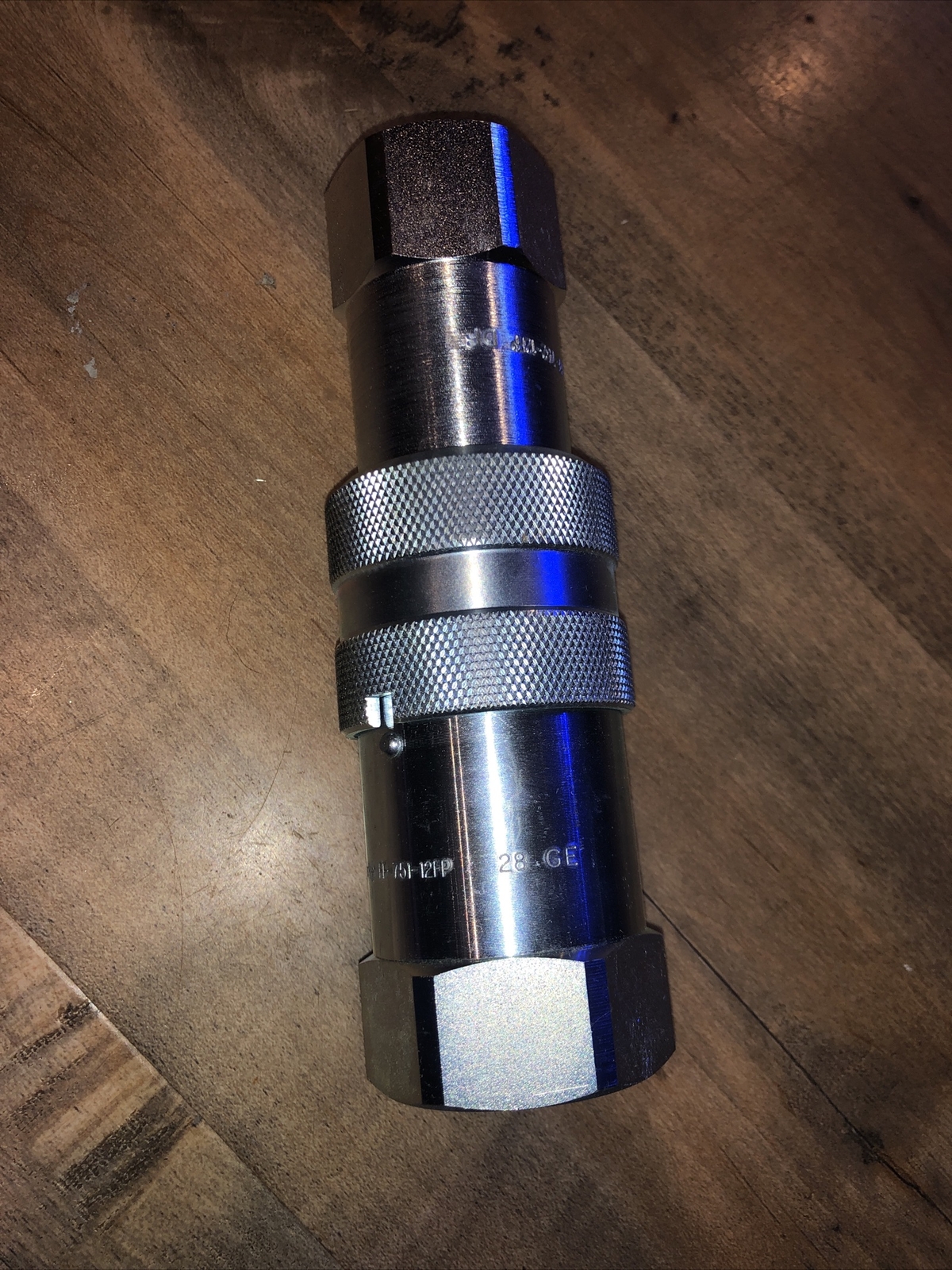 Parker Hydraulic Quick Disconnect FF-752-12FP and FF-751-12FP