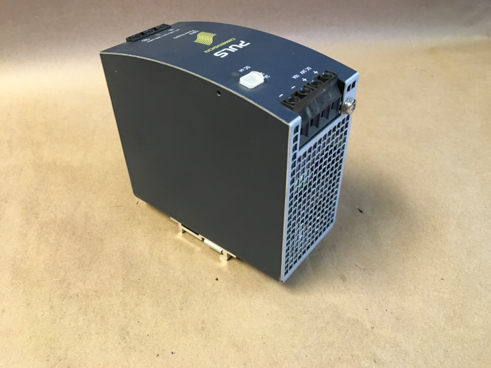 PULS DIMENSION CS10.241 POWER SUPPLY (KB)