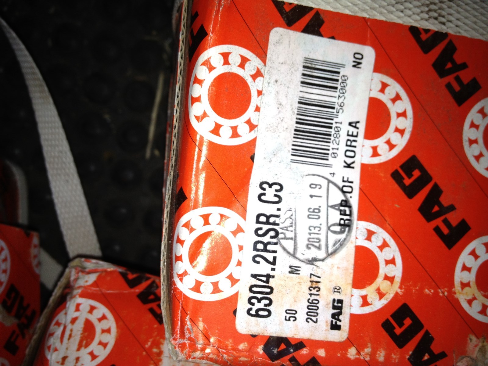 FAG 6304.2RSR.C3 Ball Bearing Sealed, Both Sides, Deep Groove ! NEW !