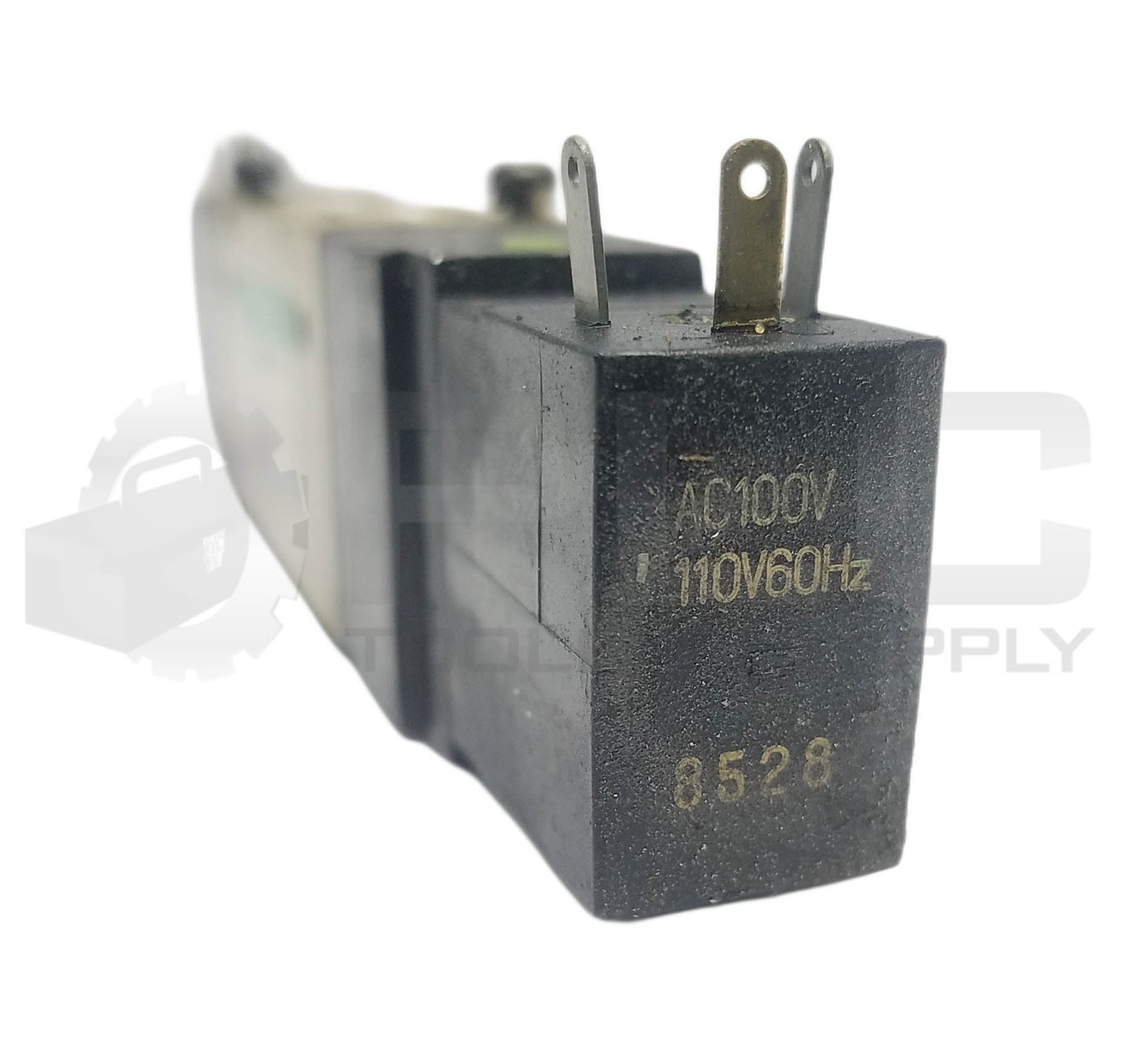 CKD 4KA220-L SOLENOID VALVE w/ (2) AC100V 110V60hz 8528 COIL