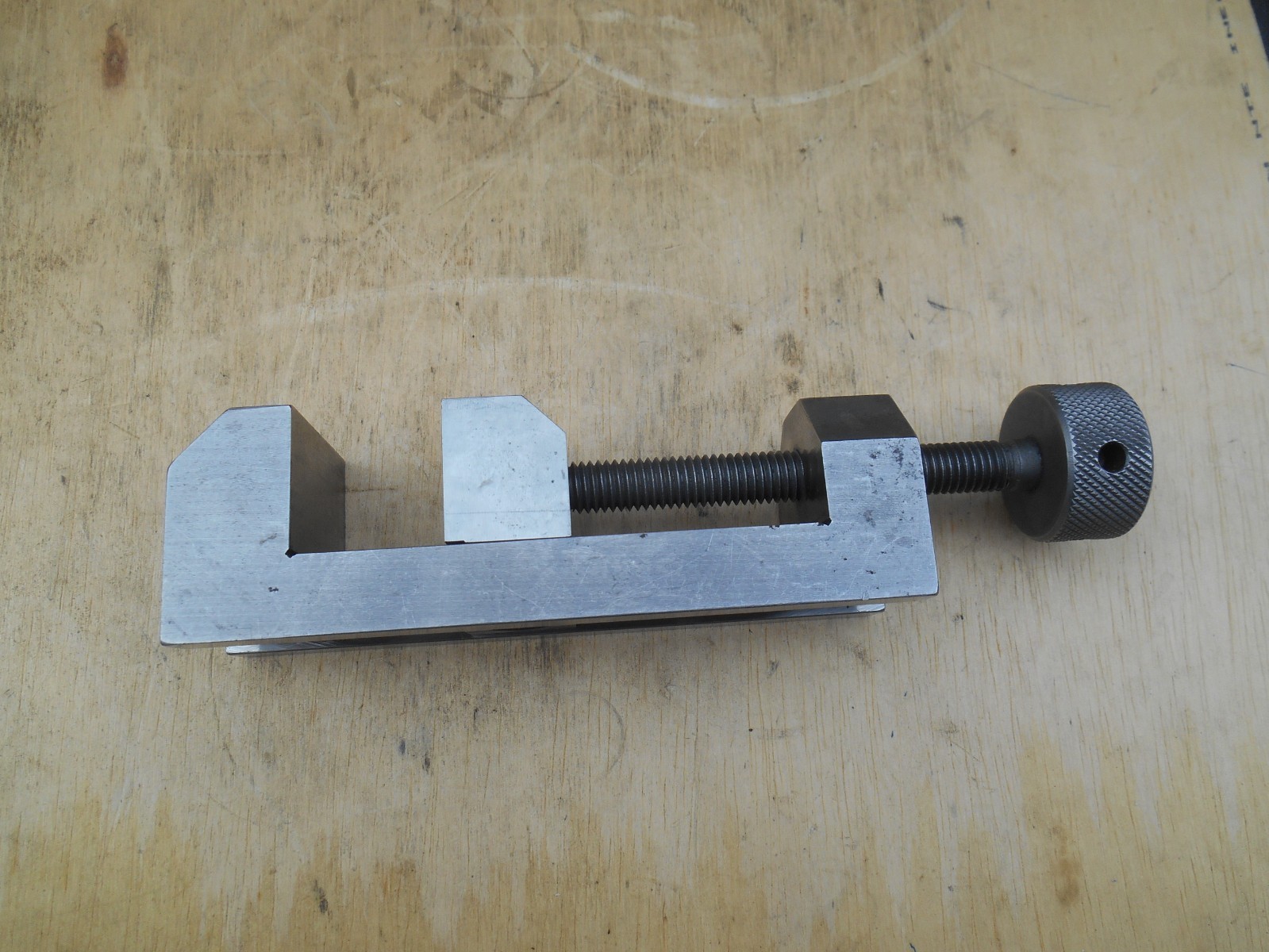 Machinist vise 1 15/16″ jaws, 6 1/4″OAL, 1 7/8″H