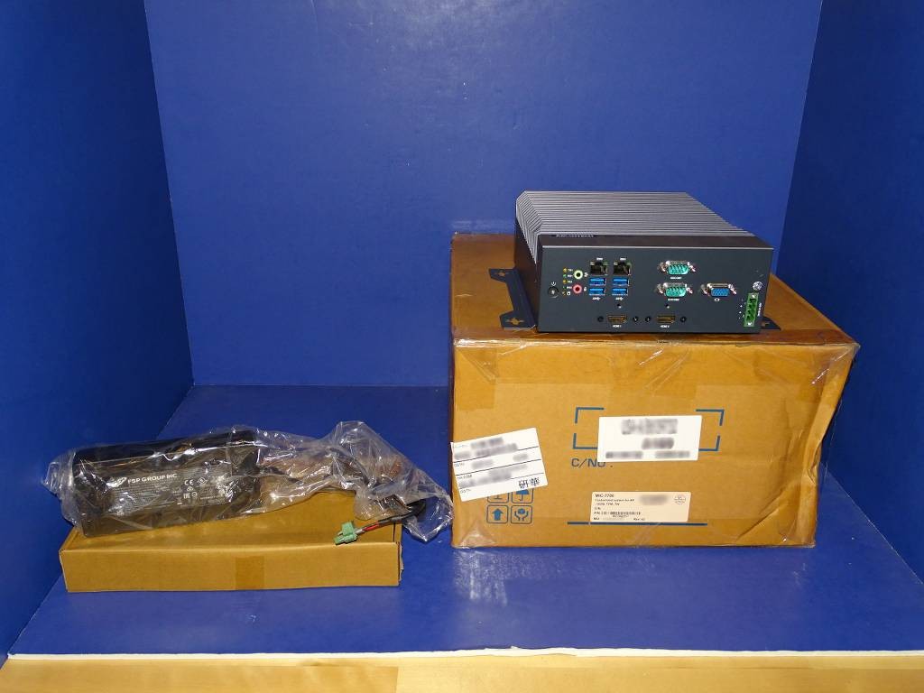 NEW IN ORIGINAL BOX ADVANTECH MIC-7700 / MIC7700Q2101-T Desktop Compact Fanless
