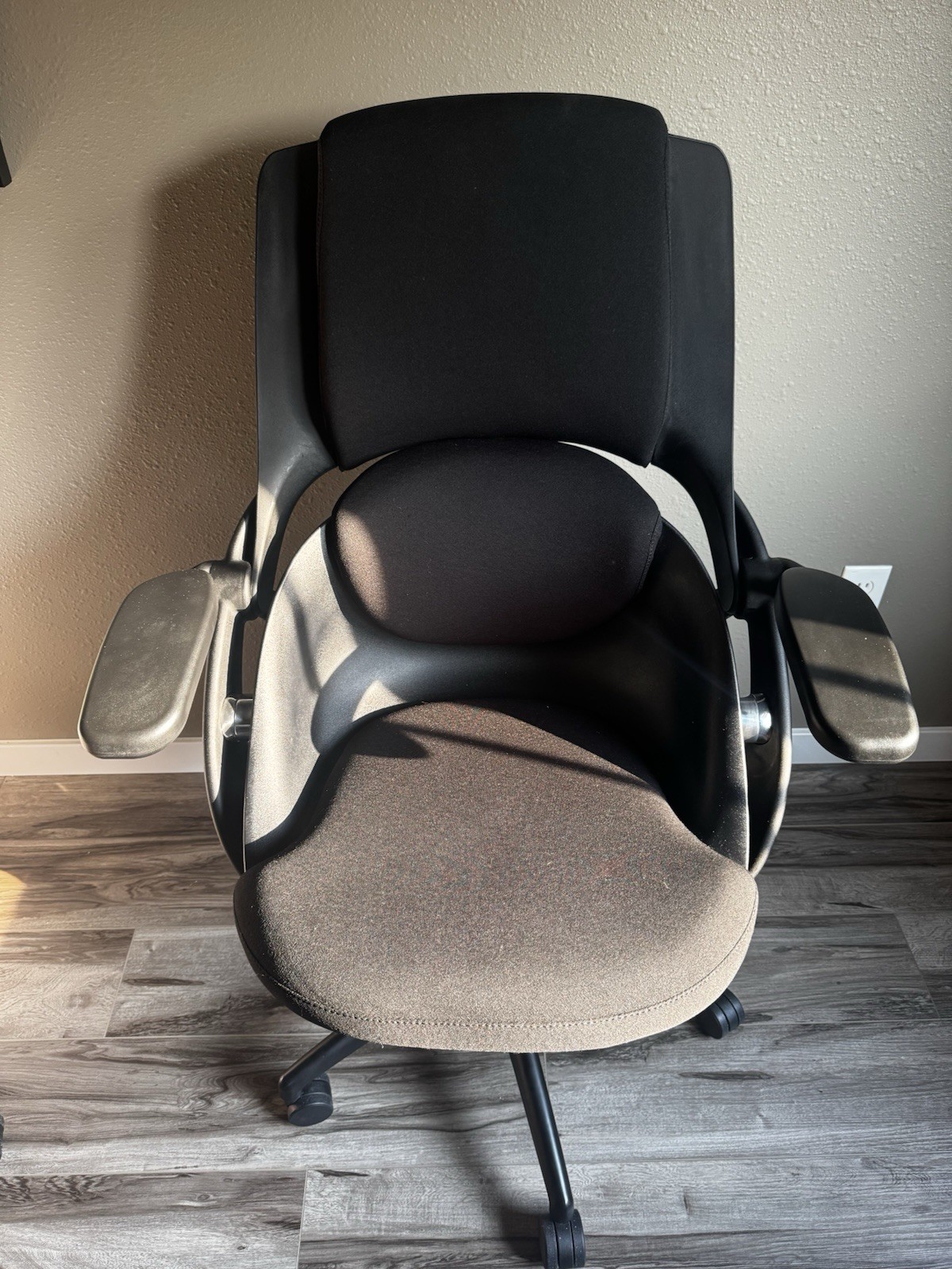 All33 BackStrong C1 Task Chair