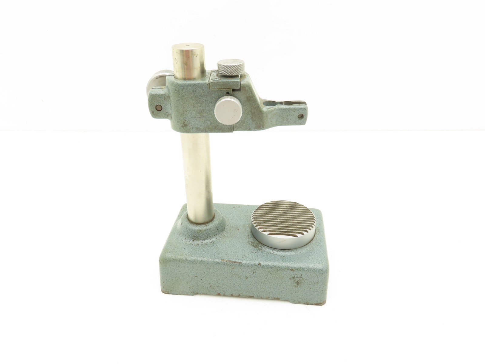 Mitutoyo 7003 Indicator Transfer Stand Serrated Anvil 6-3/8″H Post 3/8″ Stem