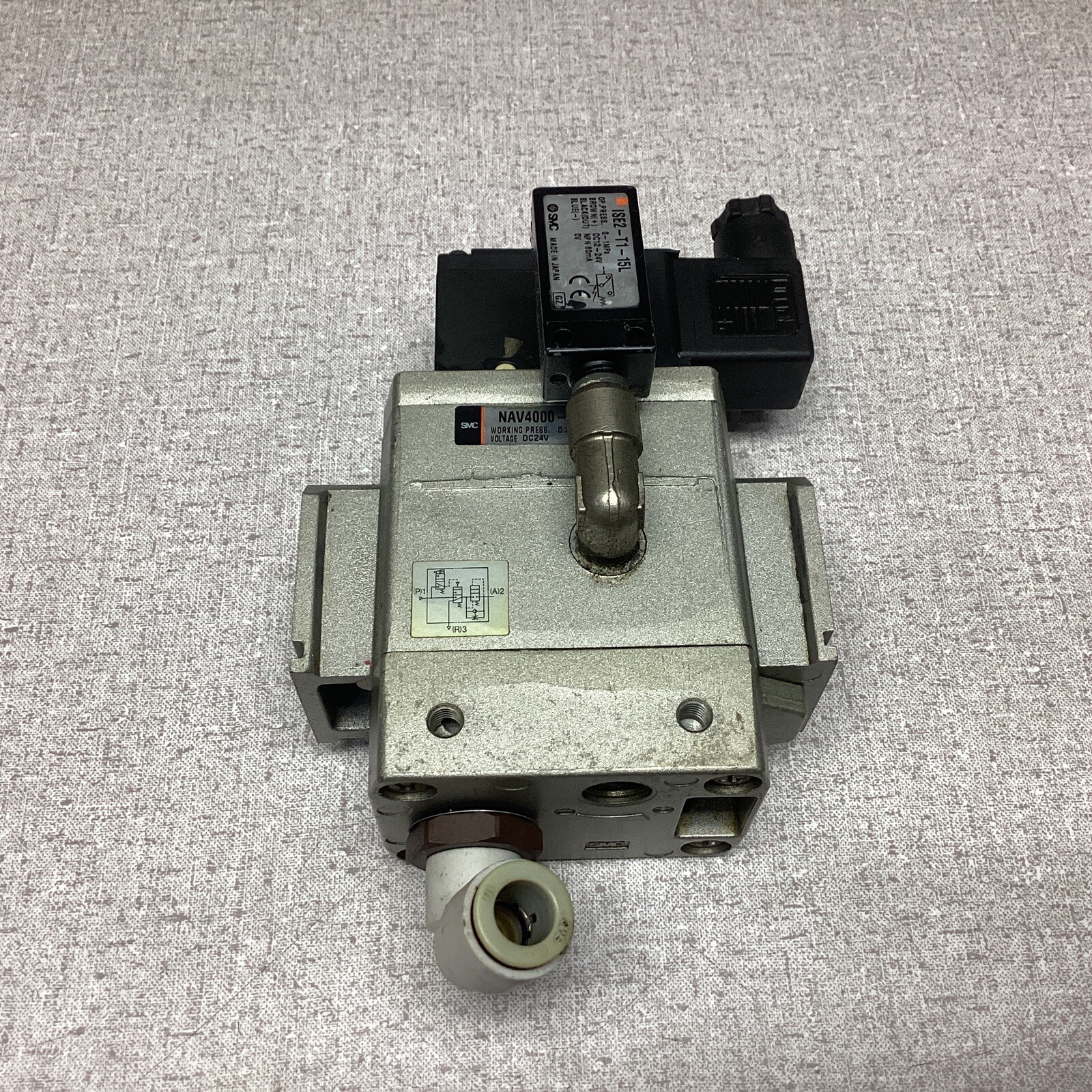 Smc NAV4000-N04-5DZ Pneumatic Solenoid Valve W/ Pressure Switch #3775FMLPT27