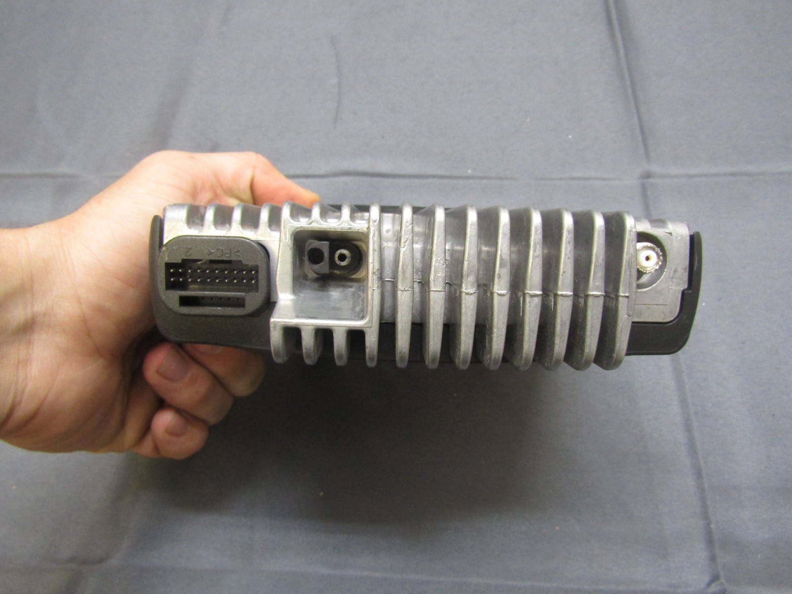 Motorola CDM750 AAM25KHC9AA1AN 136-174 MHz VHF Two Way Radio