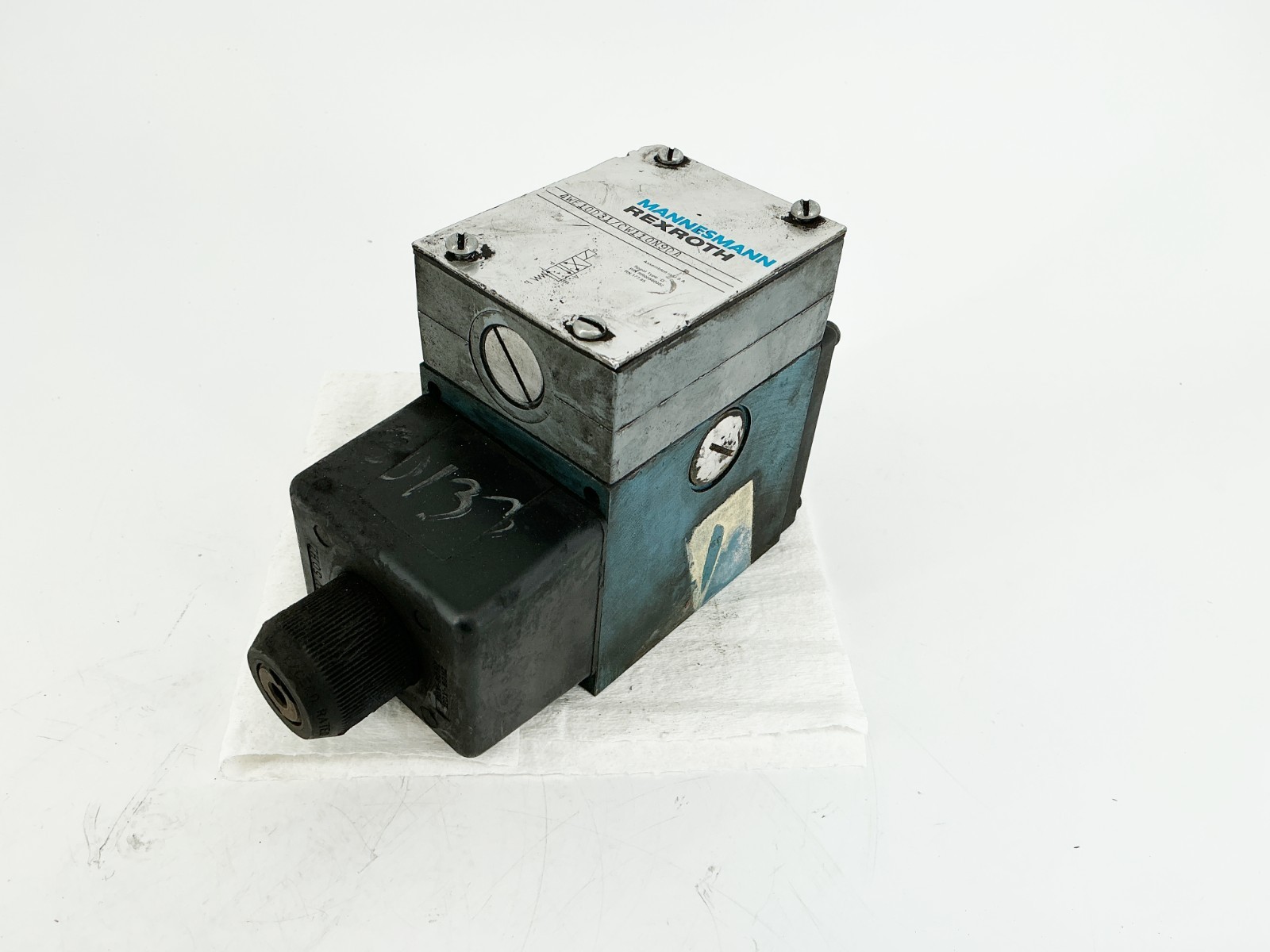 Rexroth 4WE10D31/CW110N9DA Hydraulic Valve 90VA/550VA