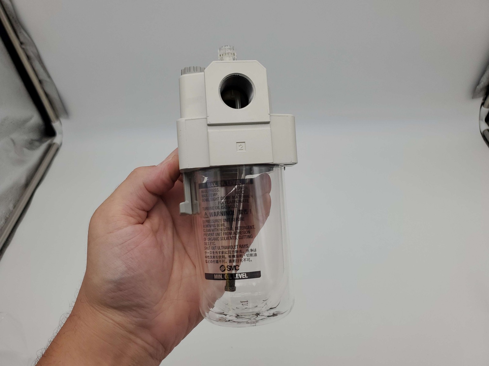 SMC AL40-04-A Lubricator 1/2″ RC Inlet & Outlet 1MPa 135 Cu CM Capacity