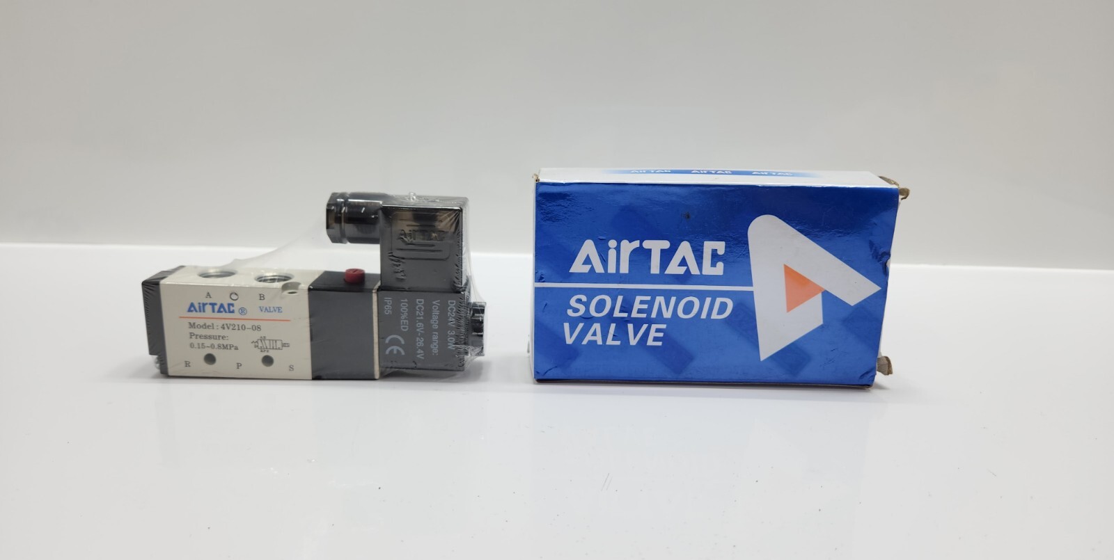 AIRTAC 4V210-08 SOLENOID VALVE 0.15~0.8MPA