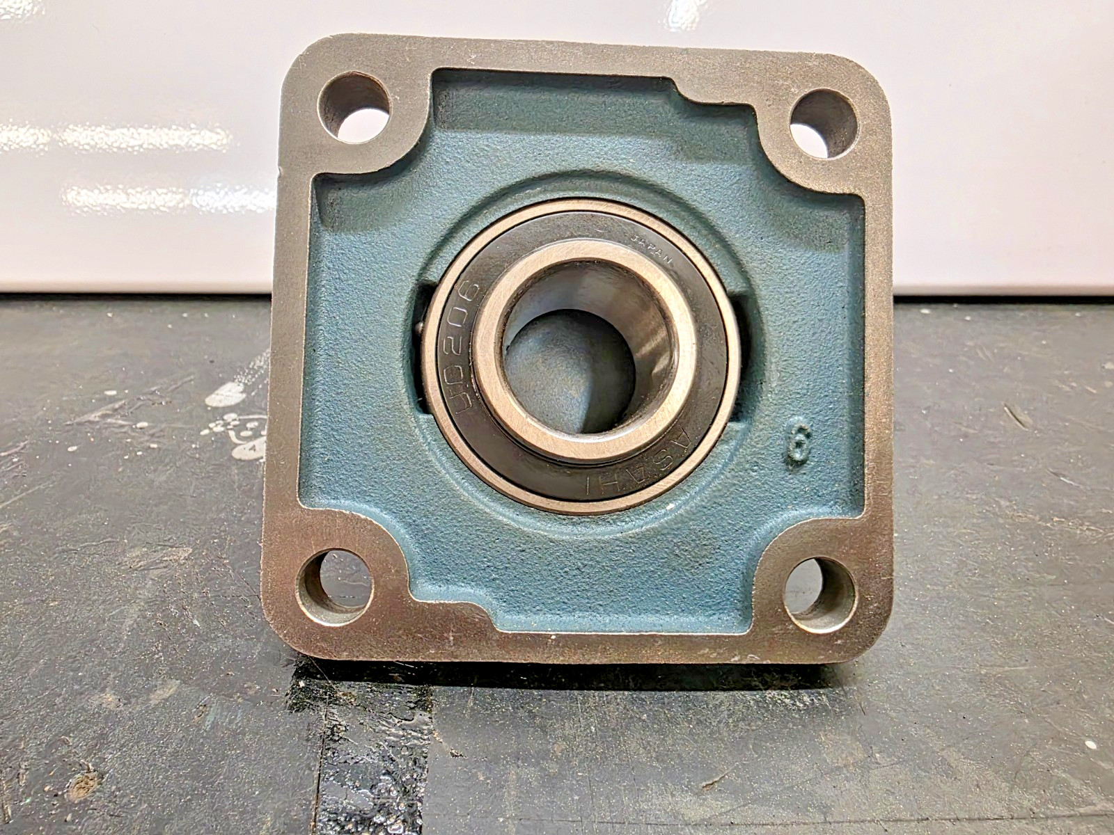 ASAHI F206 4 Bolt Flange Bearing Unit UC206 Insert 30mm Bore New