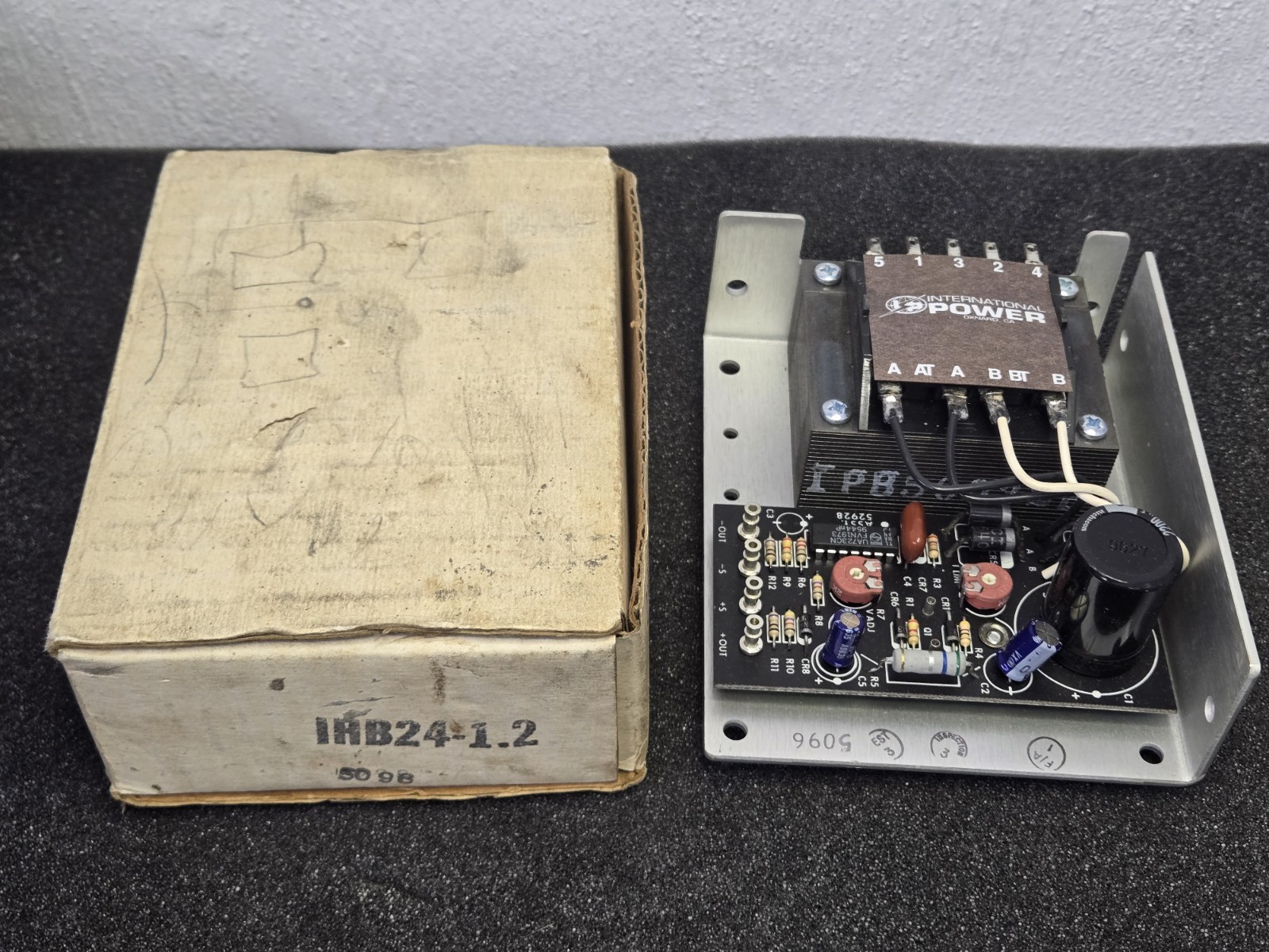 International Power IHB24-1.2 Power Supply Output 24VDC 1.2A Input 110/230VAC