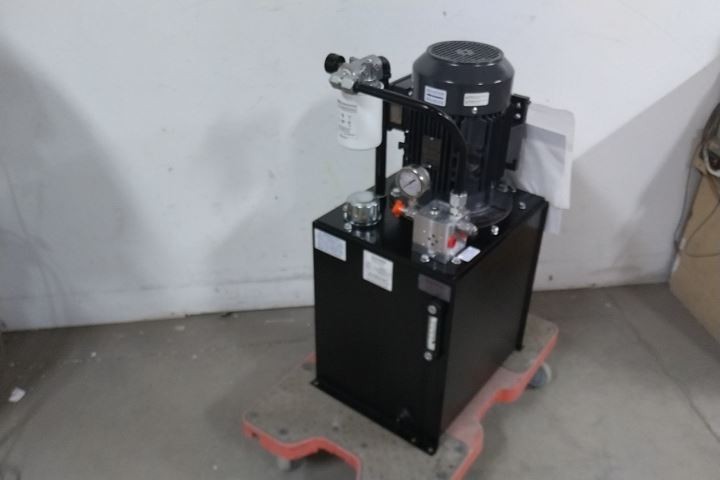 Monarch T2VC355C02F1-01 3 HP 1800 RPM 208-230/460VAC Hydraulic Power Unit